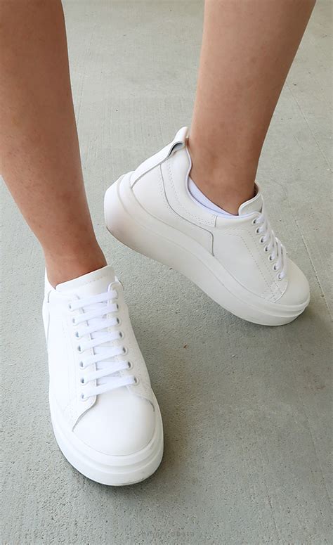 zara sneakers white